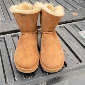UGG BOOTS
